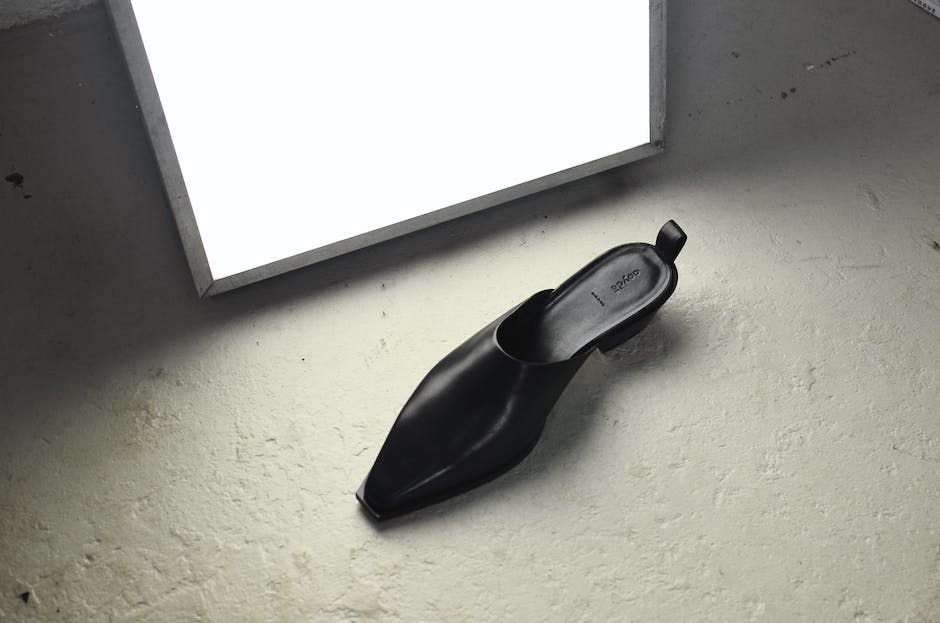 How to break in heels of new heels? Heels