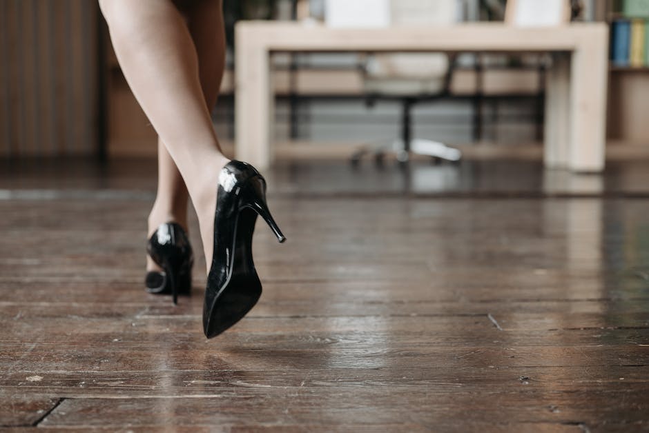 easiest heels to walk in for beginners