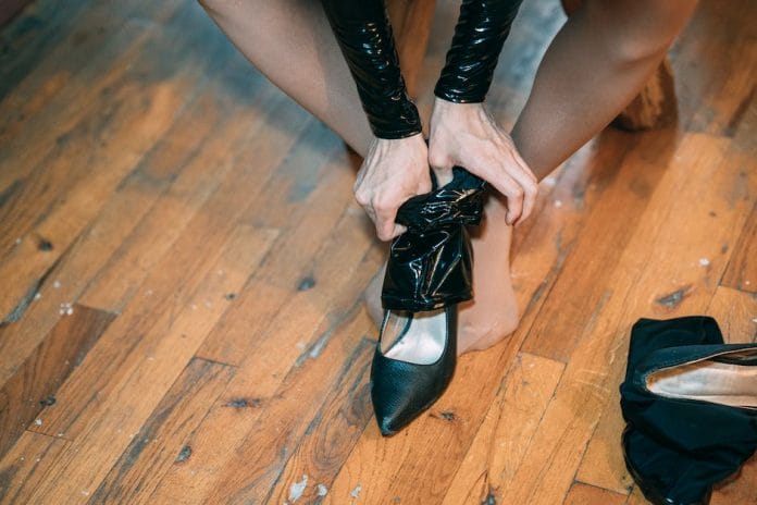 what to put on feet when wearing heels_2